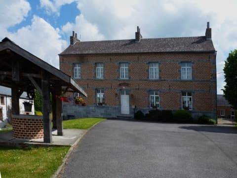 Couvreur Damousies